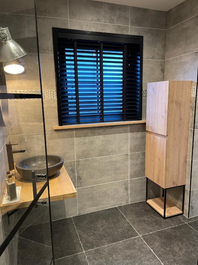 De Heerlykheid Wemeldinge, Vlak Bij Strand En Bos, Ruime Vakantiewoning Met Eigen Patio In De Karakteristieke Dorpsstraat Ngoại thất bức ảnh