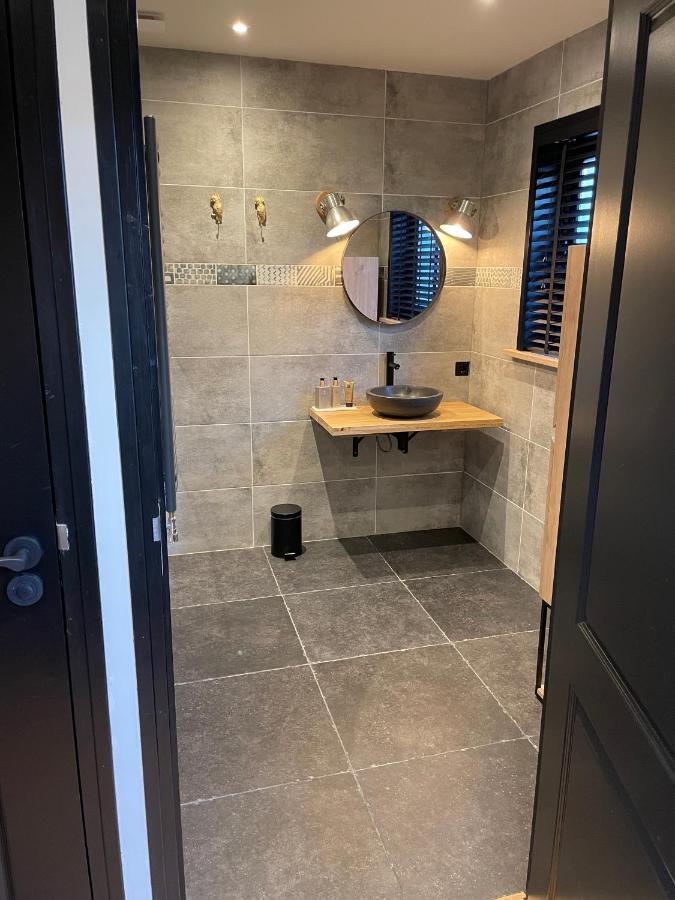 De Heerlykheid Wemeldinge, Vlak Bij Strand En Bos, Ruime Vakantiewoning Met Eigen Patio In De Karakteristieke Dorpsstraat Ngoại thất bức ảnh
